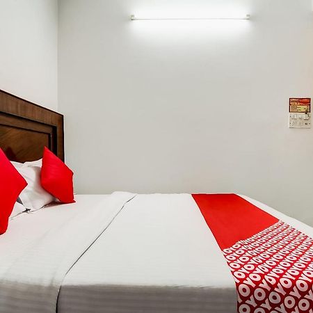 Oyo 7781 Hotel Sai International Нью-Делі Екстер'єр фото