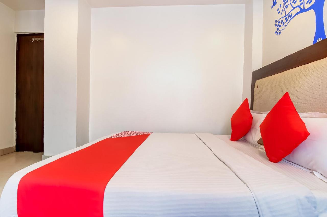 Oyo 7781 Hotel Sai International Нью-Делі Екстер'єр фото